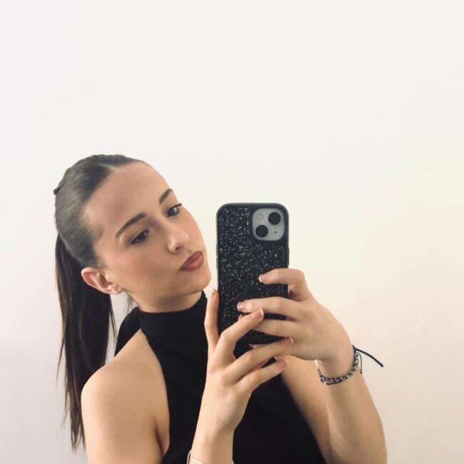 Babysitter in Ludon-Médoc: Louna