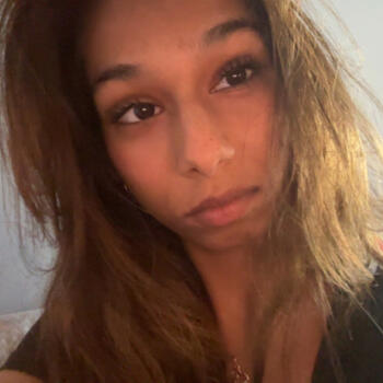 Babysitter Ajax: Anjali