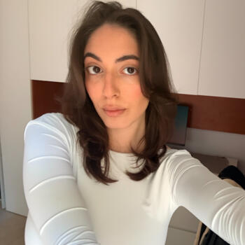 Babysitter in Rome: Dalila