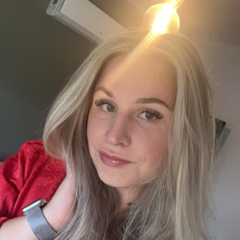 Babysitter in 's-Heerenberg: Iris