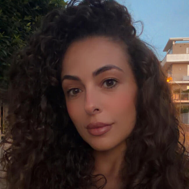 Lavoro per babysitter a Marcianise: Ilaria