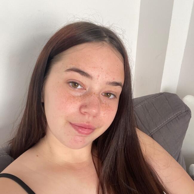 Babysitter in Saint-Quentin: Andréa