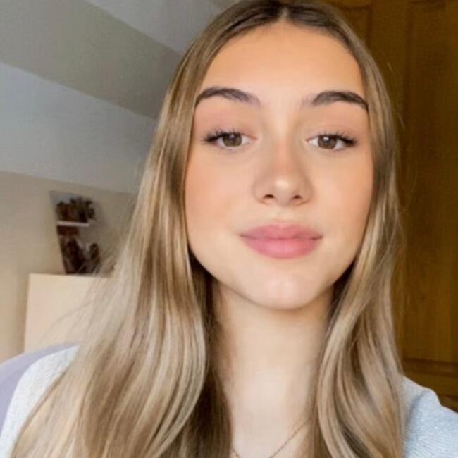 Babysitter in Toledo: Claudia