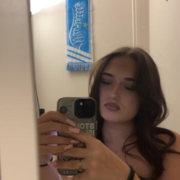 Babysitter in Joué-lès-Tours: Lina