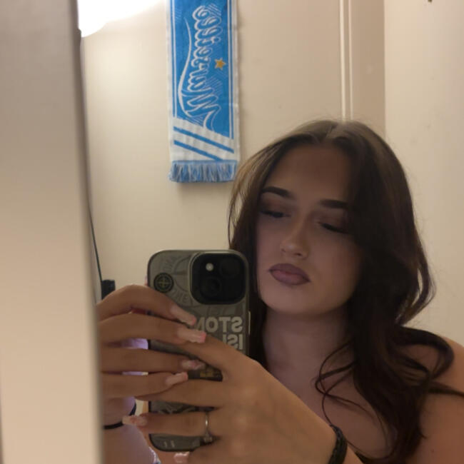 Babysitter in Joué-lès-Tours: Lina