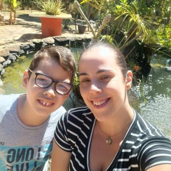 Emprego de babá em Anápolis: emprego de babá Livia