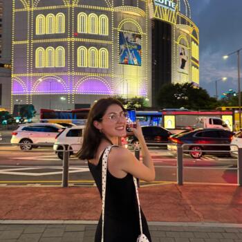 Babysitter in Seoul: Luna