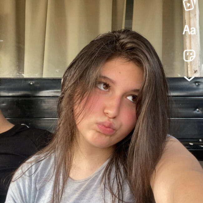 Babysitter in Feltham: Kacey