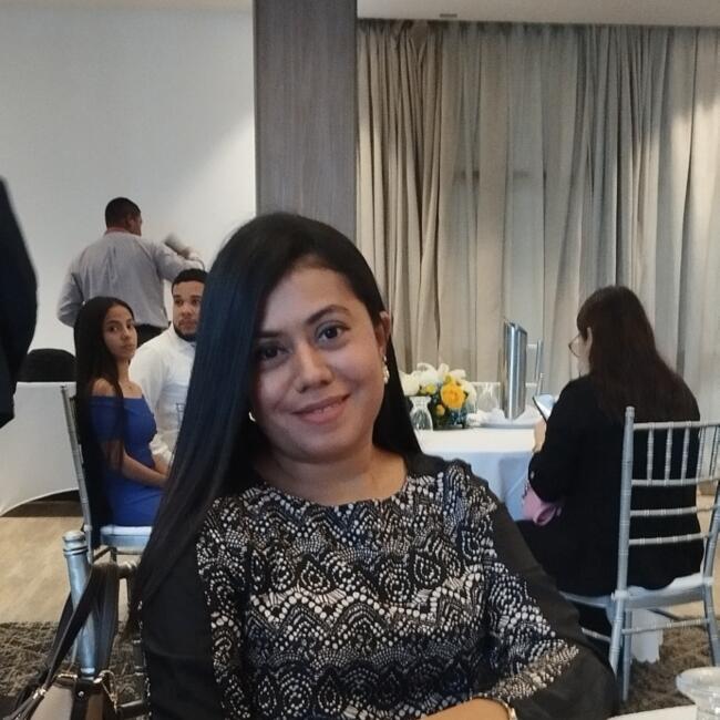 Babysitter in Panama City: Damyleth