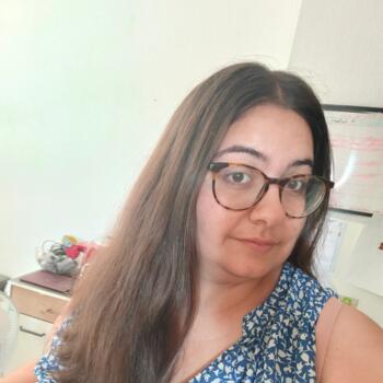 Babysitter in Aimargues: Estelle