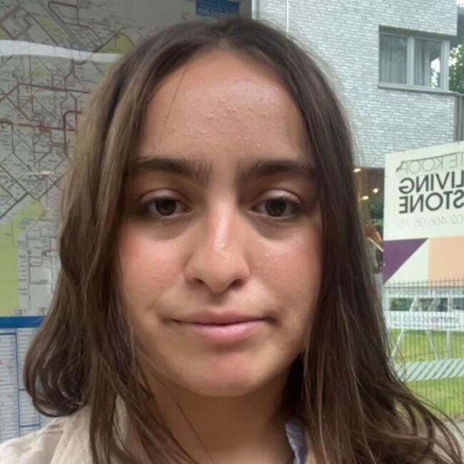 Babysitter in Woluwe-Saint-Pierre - Sint-Pieters-Woluwe: Ainhoa