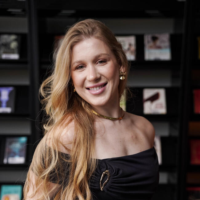 Babysitter in Campo Bom: Poliana