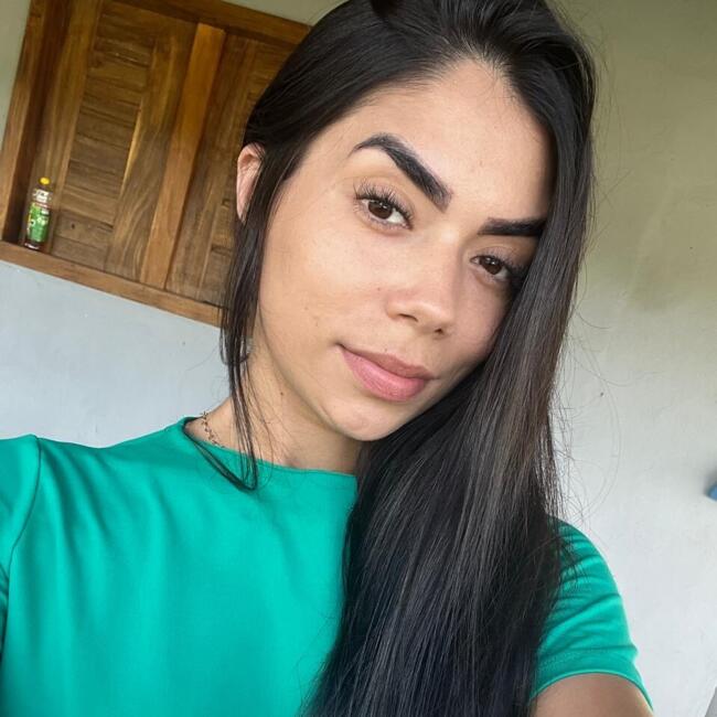 Babysitter in Brasília: Danielly