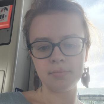 Babysitter in Tours: Maureen