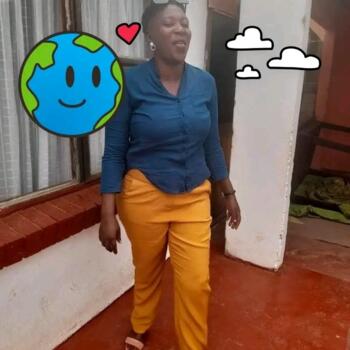 Babysitter Uitenhage: Athenkosi