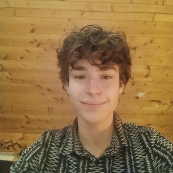 Babysitter in Neufchâteau: Romain