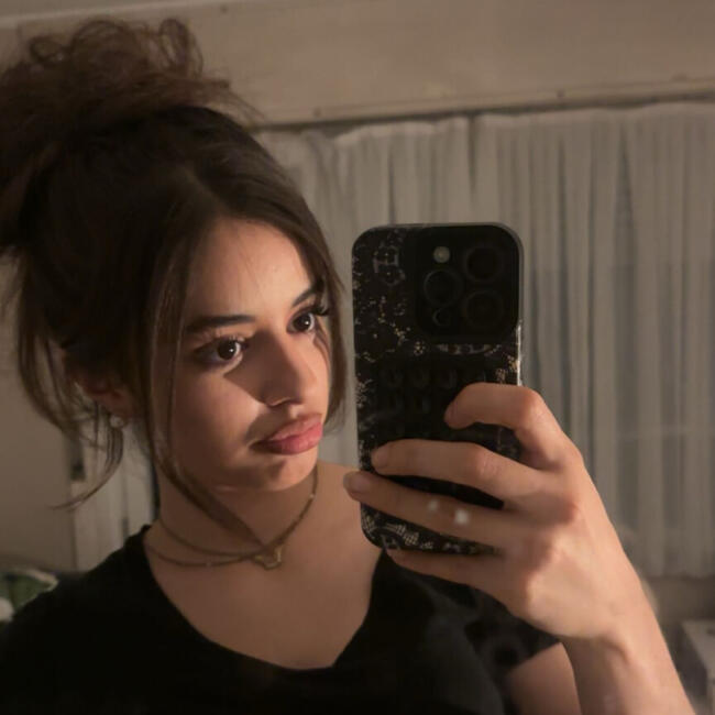 Babysitter in Mere: Sanae