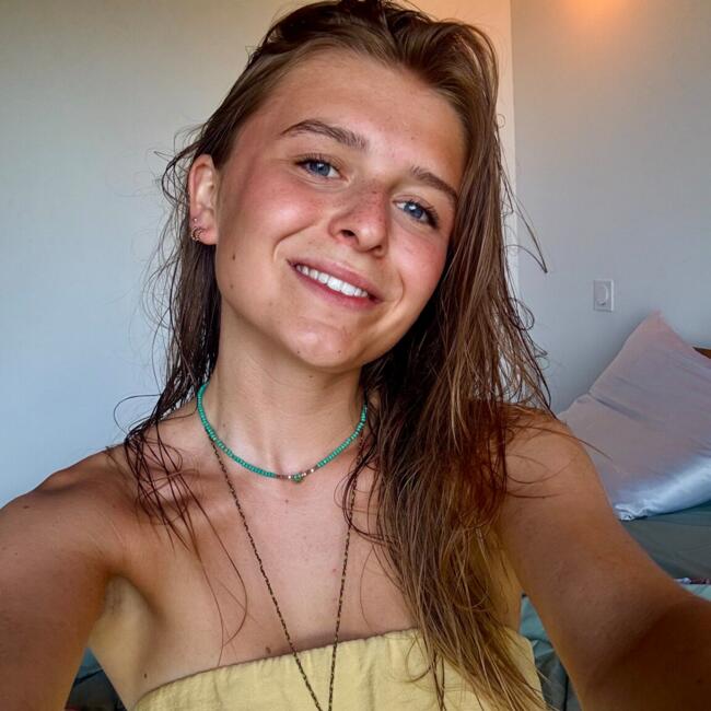Babysitter in Woluwe-Saint-Lambert: Jeanne