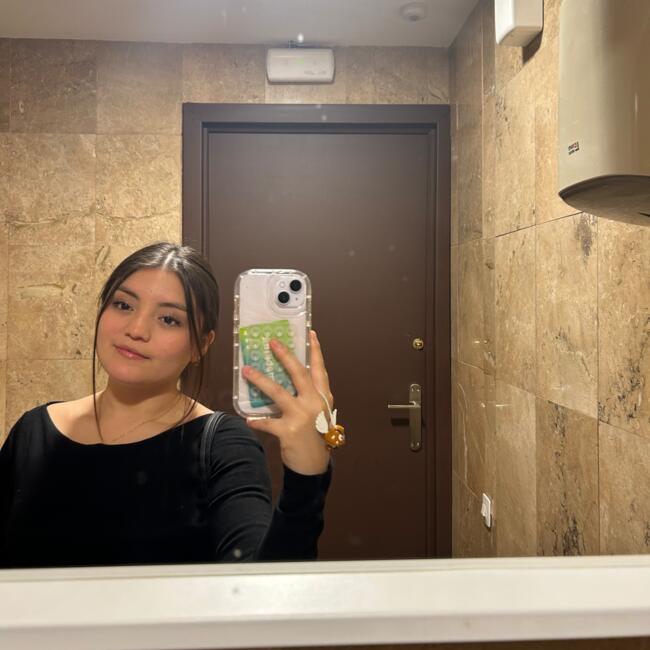 Babysitter in Barcelona: Ashly