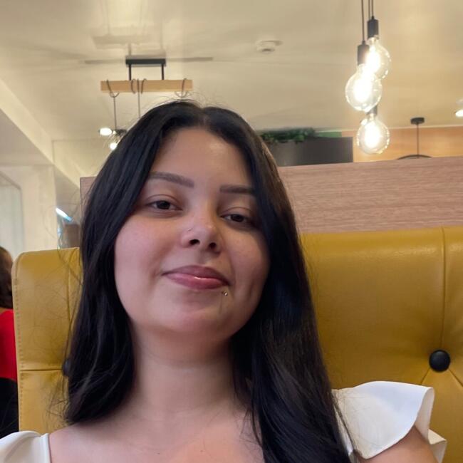 Babysitter in Portimão: Ana Julia Mello