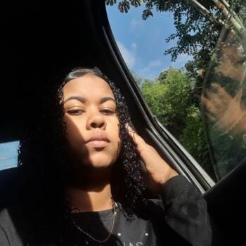 Babysitter in Simões Filho: Ester