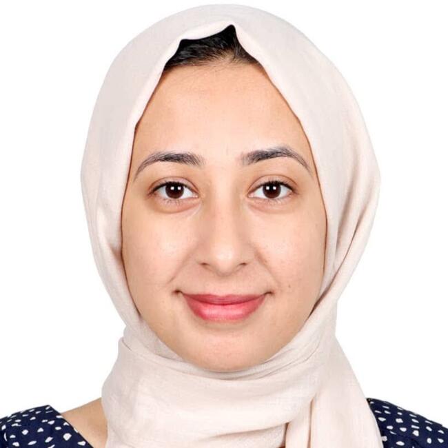 وظيفة جليسة أطفال في إمارة الشارقة: Hiba