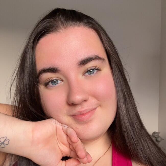 Babysitter in Dénezé-sous-Doué: Laurette