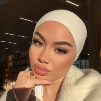 Babysitter in Lormont: Arwa