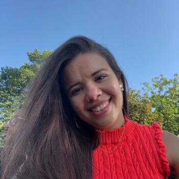 Babysitter em Penafiel: Larissa