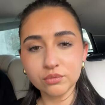 Babysitter in Nyons: Ines