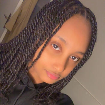 Babysitter Saint-Denis: Haoua
