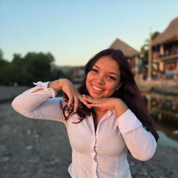 Babysitter in San Salvador: Libni