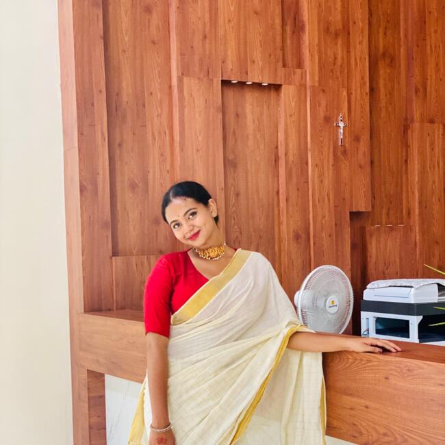 Babysitter in Ernākulam (State of Kerala): Dimple