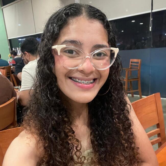 Babysitter in Fortaleza: Marlene