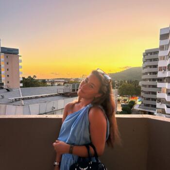 Babysitter in Kortrijk: Manon