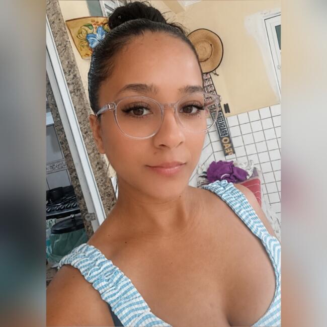Emprego de babá em Rio de Janeiro: Taiane