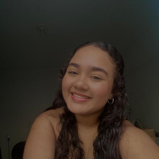 Babá em Blumenau: Huiane Maria