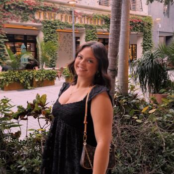 Babysitter in Port Saint Lucie: Chloe