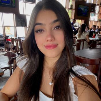 Babá em Goiânia: Geovana