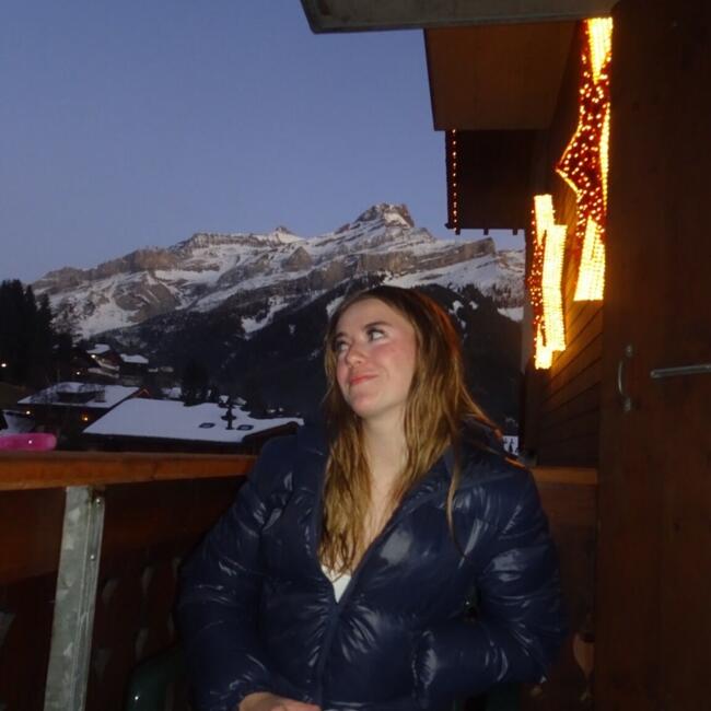 Babysitter a Zurigo: Nina