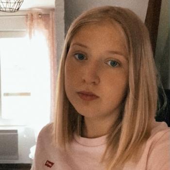 Baby-sitter in Fontaine-la-Mallet: PearlerPeach