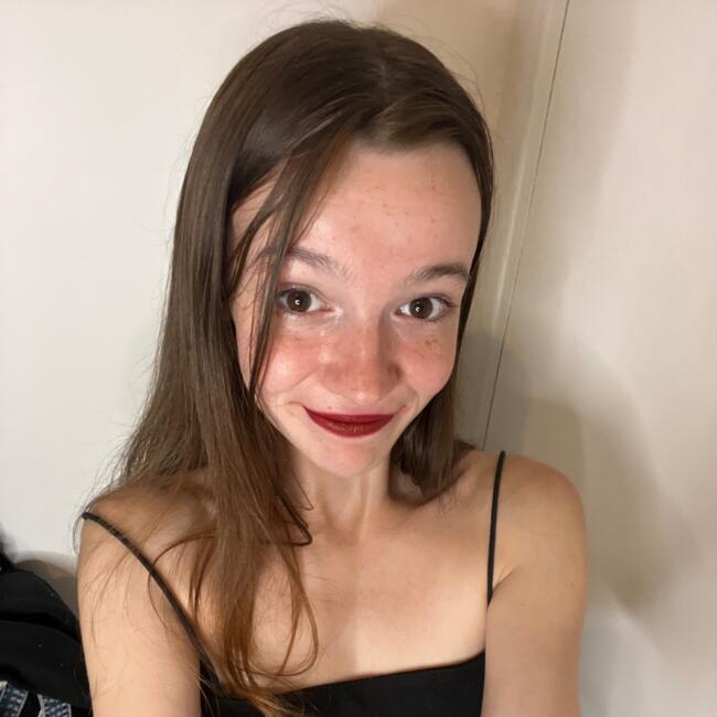 Babysitter in Néry: Laureen