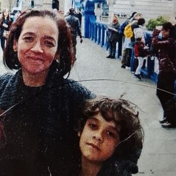 Babysitter Sintra: Nubia