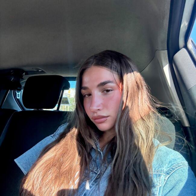 Babysitter in Naples: Giulia