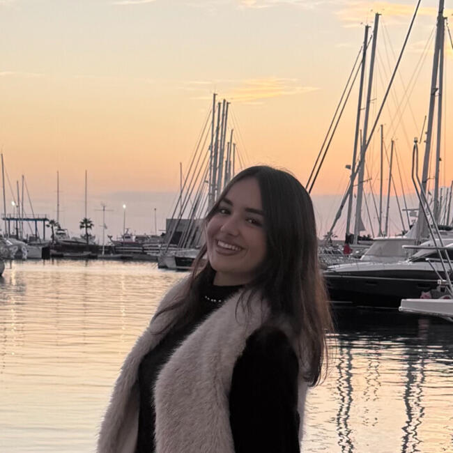 Nanny en Elche: Paula