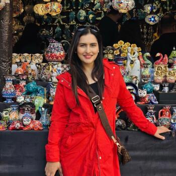 Nanny job in Delhi: babysitting job Pooja