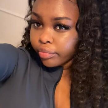 Babysitter in London: Shazney