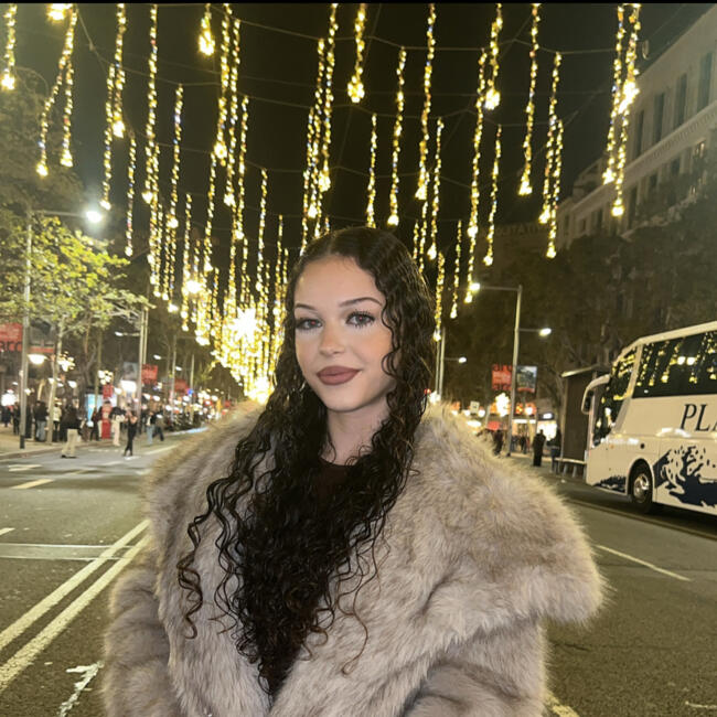 Babysitter in Barcelona: Abril