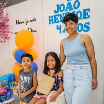 Babysitting job in Umuarama: babysitting job Thais