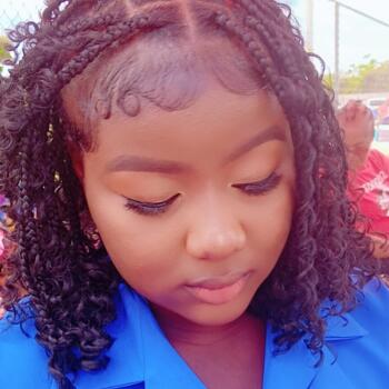 Babysitter in Spanish Town: Halli hannah